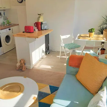 Julian Apartment Center Of Лондон Экстерьер фото